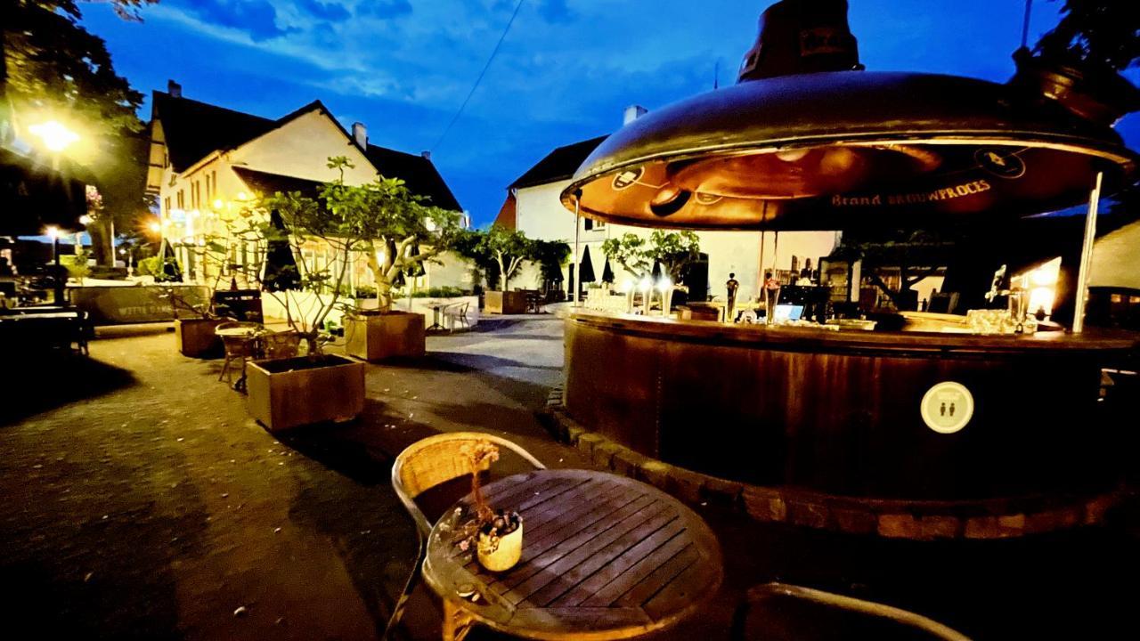 In De Witte Dame Hotel Bar Kitchen Apartments Grubbenvorst Exterior foto